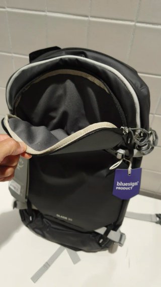 Mochila Osprey Glade 20L Negra y Gris