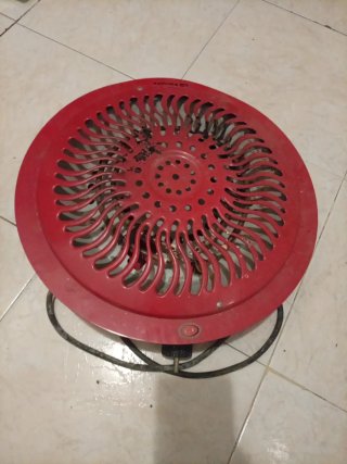 Brasero antiguo rojo