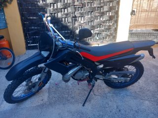 Ciclomotor Enduro/Motocross Negro y Azul