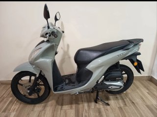 Honda Vision 110 Scooter Gris 22.000 km