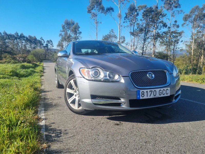 Jaguar XF 2009 - foto 1