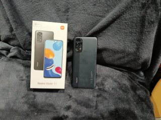 Xiaomi Redmi Note 11 con scatola + cellulare