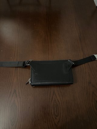 Riñonera Prada Negra