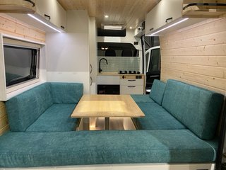 Camperización de furgonetas, instalación acceacces