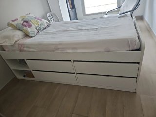 2 Camas  Ikea Blanca con Cajones y Estantería,