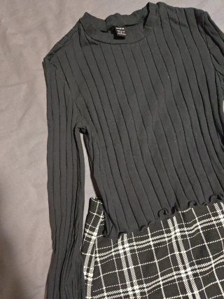 Conjunto falda cuadros y top manga acampanada