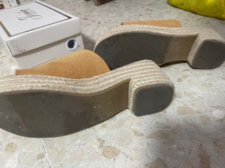 Sandalias cuña BELLES verano beige
