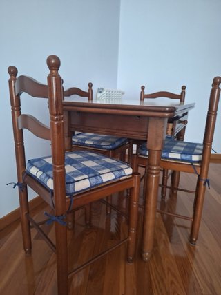 MESA COMEDOR o COCINA + SILLAS
