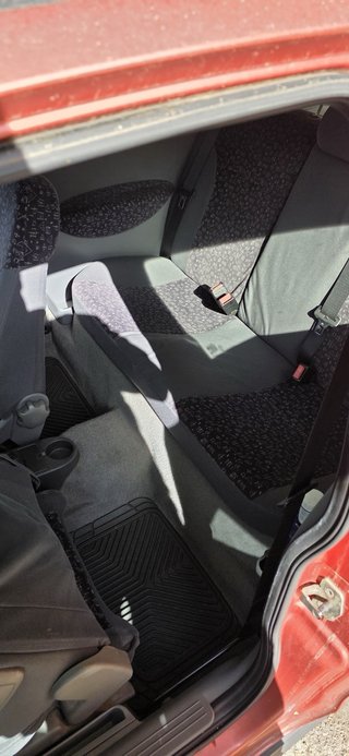 Opel Corsa 2001 175.500km con pegatina B