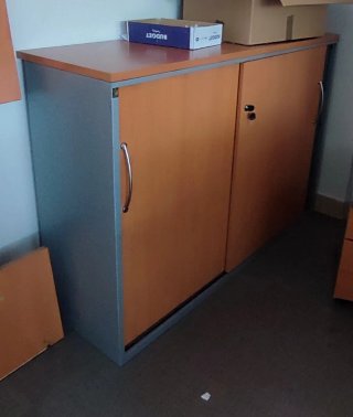 3 Armarios archivadores oficina / mueble bajo