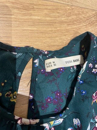 Blusa tirantes verde floral Talla M Sfera
