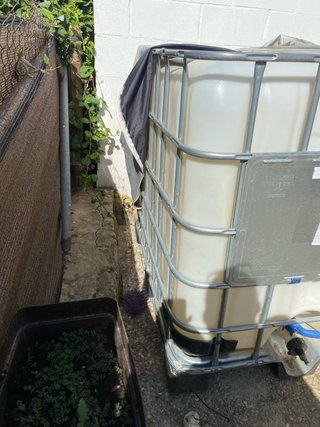 Bidón IBC 1000L con jaula metálica