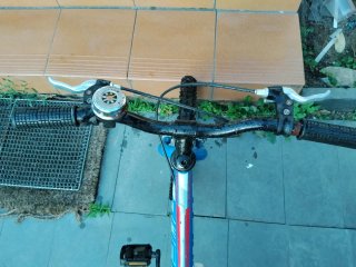 Bicicleta infantil blu