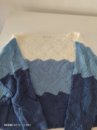 Jersey SHEIN azul y blanco