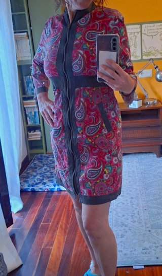 Vestido estampado paisley cremallera