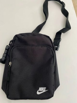 Riñonera Nike Negra