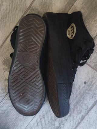 Zapatillas Mustang de lona negras