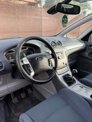 Ford S-MAX 2010