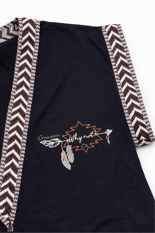 Camiseta negra bordada étnica Nueva con etiqueta