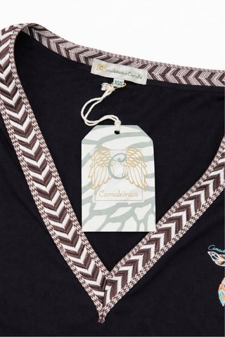Camiseta negra bordada étnica Nueva con etiqueta