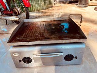Plancha de gas 2 unidades por separado