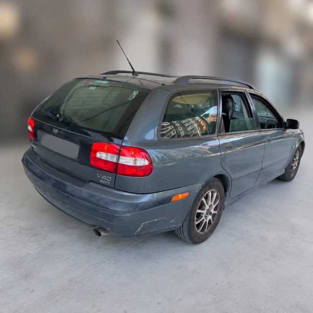Volvo V40 2002