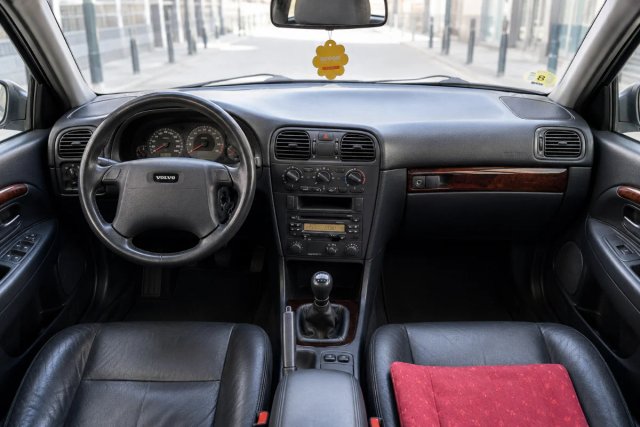 Volvo V40 2002