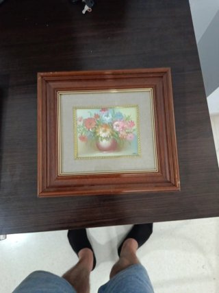 Cuadro de flores en marco de madera