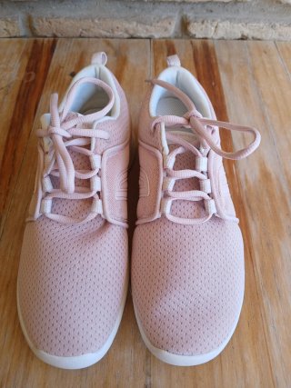 Zapatillas rosas a estrenar 38