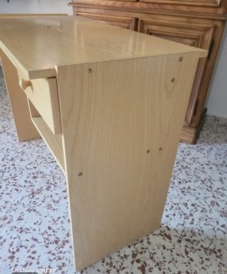 Escritorio madera color nogal-SOLO ENTREGA EN MANO
