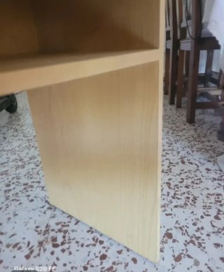 Escritorio madera color nogal-SOLO ENTREGA EN MANO