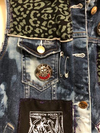 Chaleco vaquero punk lejiado