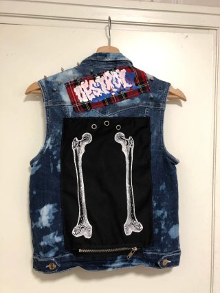 Chaleco vaquero punk lejiado