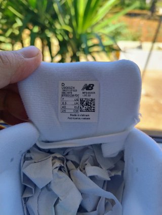 New Balance 9060 Beige/Bianco