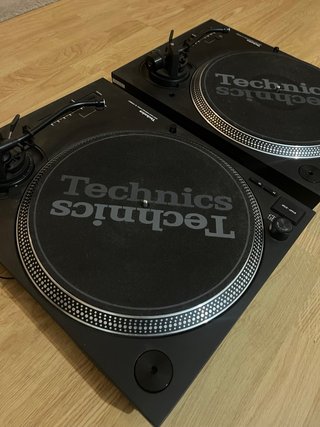 Pareja Technics SL-1210 MK7