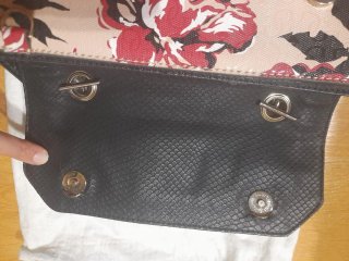 Bolso Guess fiesta floral