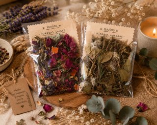 Hierbas amargas y dulces para baños corporales.