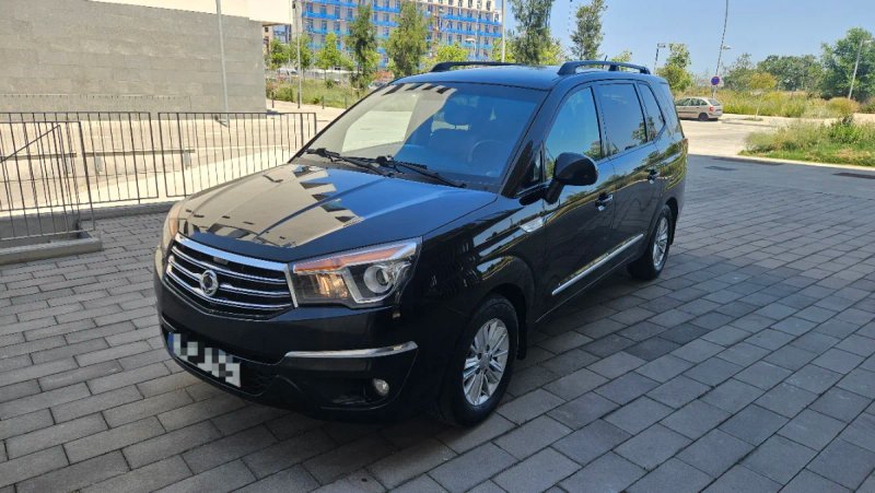 SsangYong Rodius 2.0e-Xdi 2013