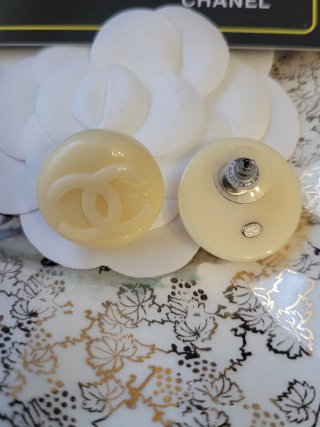 Pendientes Chanel CC Dorados