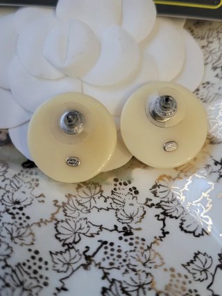 Pendientes Chanel CC Dorados