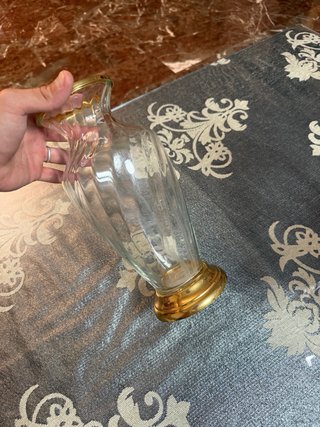 Jarrón de cristal dorado