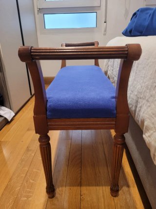 Banco pie de cama o recibidor azul