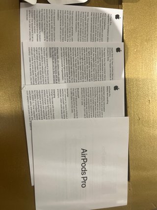 AirPods Pro MagSafe Charging Case