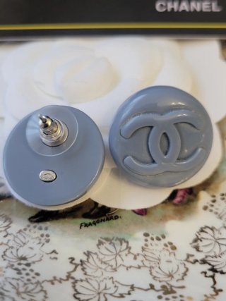 Pendientes Chanel Grises
