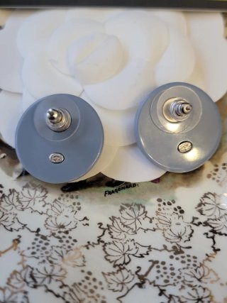 Pendientes Chanel Grises