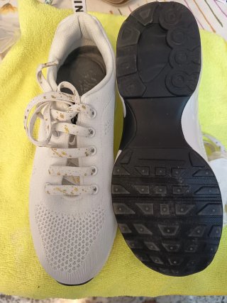 Zapatillas deportivas blancas