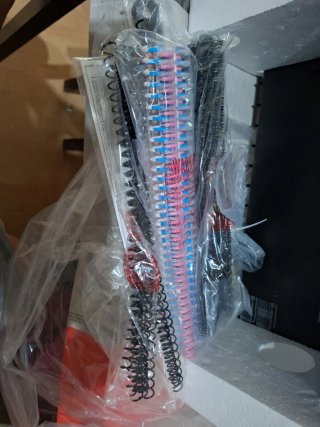 Máquina para anillar cuadernos