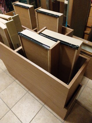 Mesa extensible y 6 sillas + mueble