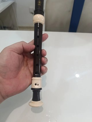 Flauta Yamaha Negra y Blanca