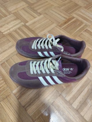 Adidas Gazelle burdeos y marrón